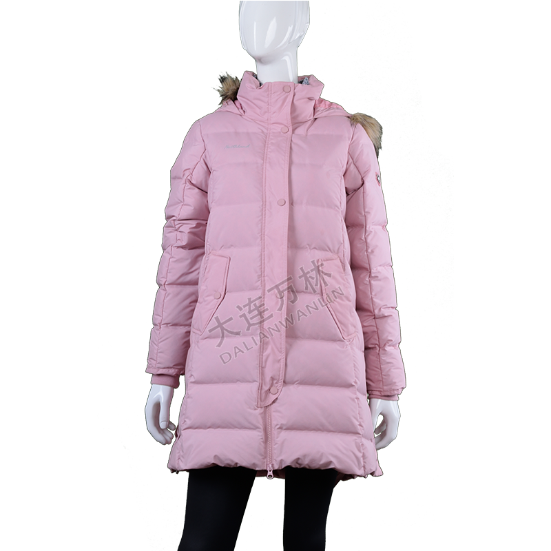 粉色短款連帽羽絨服