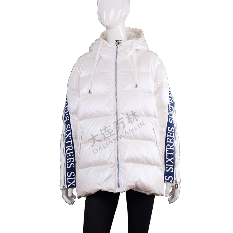 女士刺繡織帶袖子斜拉羽絨服